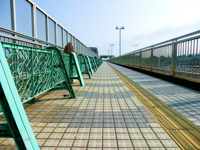 空へ続く道1