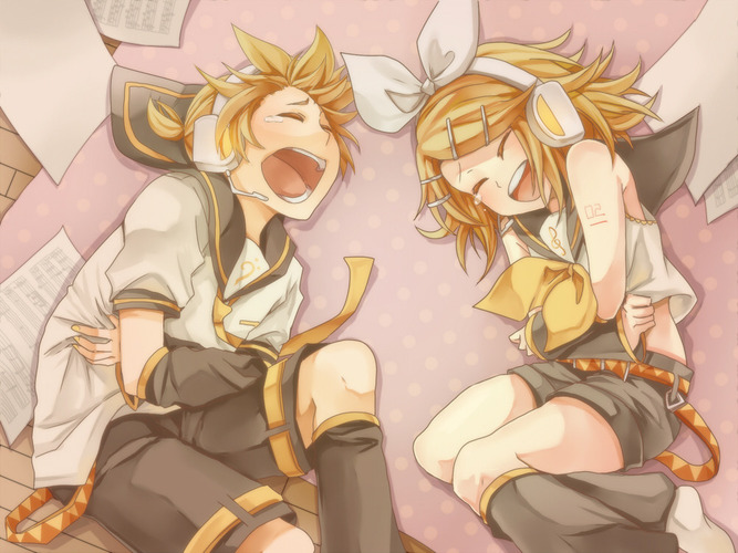 (>▽<)