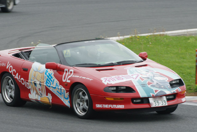 初音ミク痛車 富士スピードウェイを疾走!