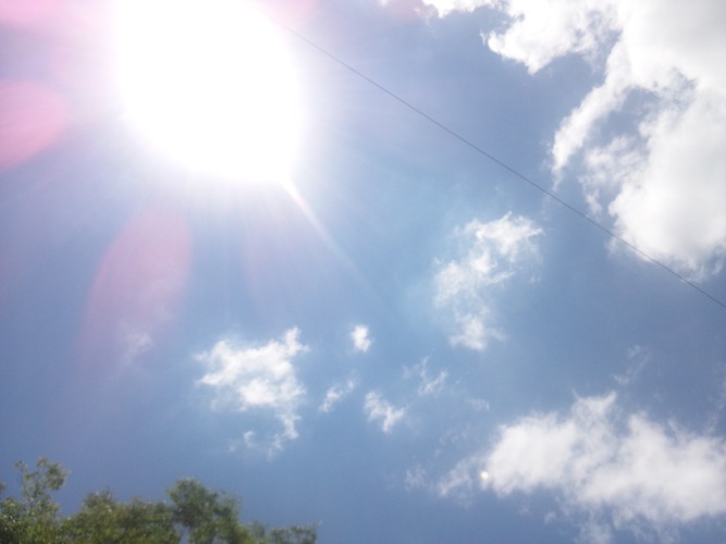 青空と太陽