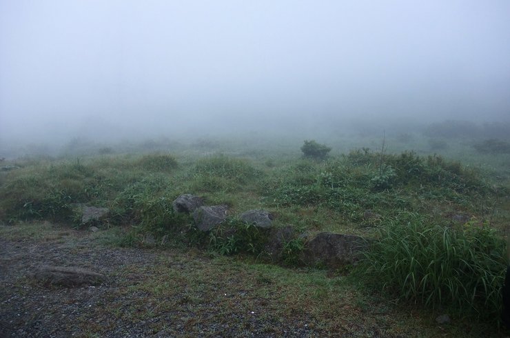 峠の朝・濃霧