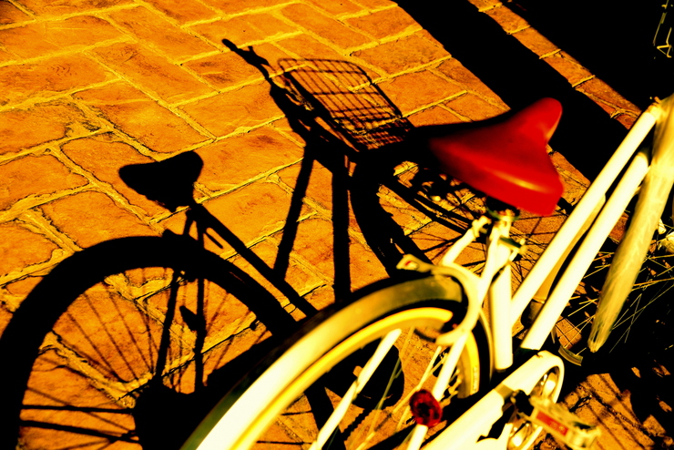 自転車に影