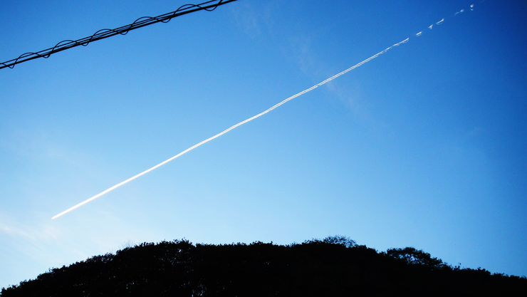 clear contrail