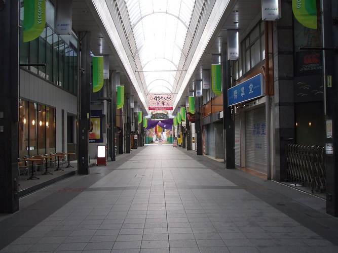 早朝の道景