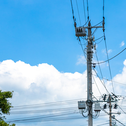 電柱と空